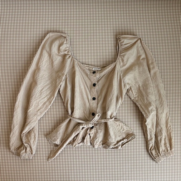 OYSHO Spain linen blend belted blouse top. Size medium - Picture 2 of 16